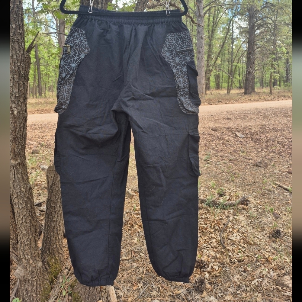 Black Geometric Patterned Pants - image 4